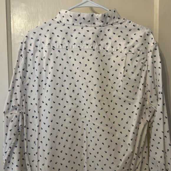 Men’s Goodfellow and Co. long sleeve button up slim fit - Picture 3 of 4